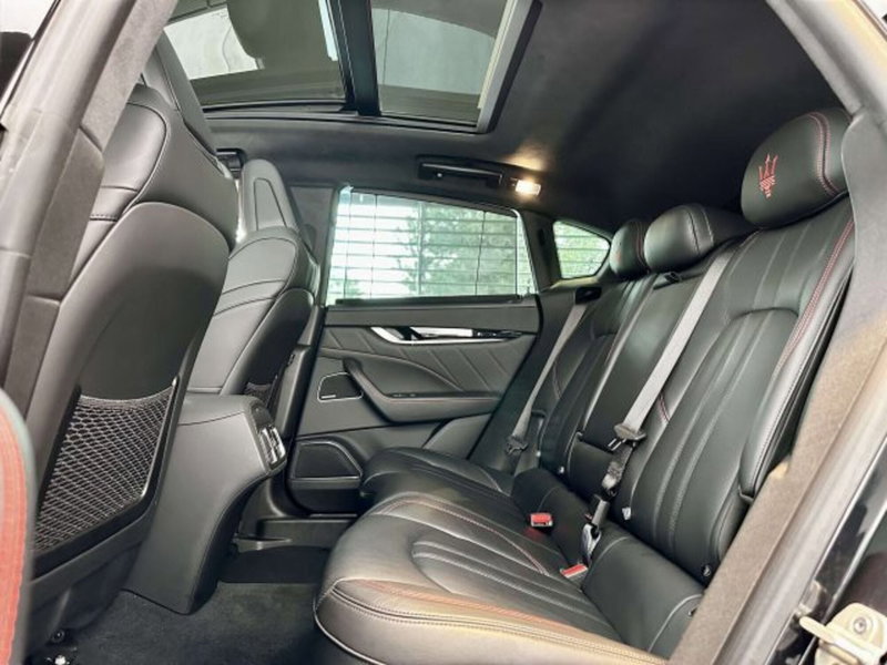 Maserati Levante usata a Torino (11)