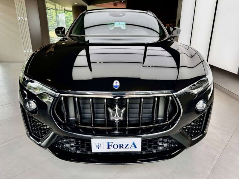 Maserati Levante usata a Torino (2)