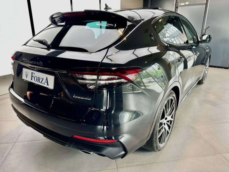 Maserati Levante usata a Torino (6)