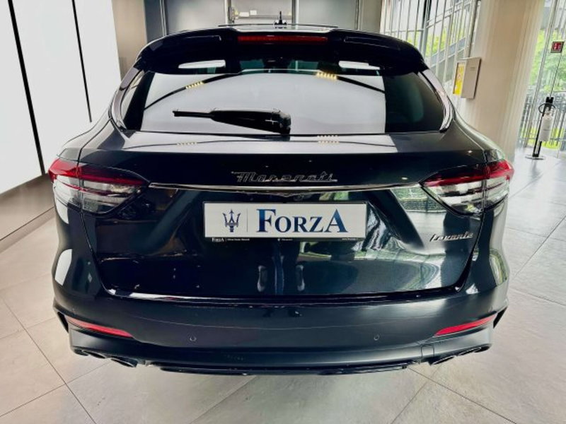 Maserati Levante usata a Torino (7)