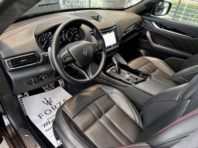 Maserati Levante usata a Torino (9)