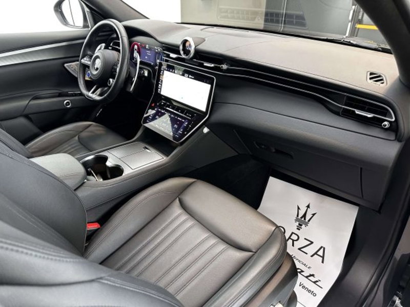 Maserati Grecale usata a Torino (12)