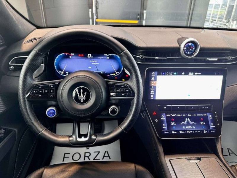 Maserati Grecale usata a Torino (12)