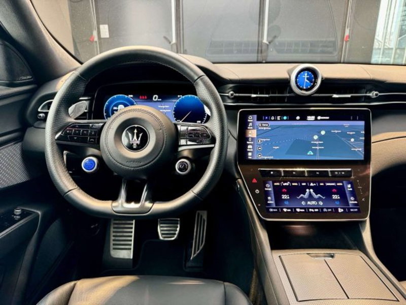 Maserati Grecale usata a Torino (12)