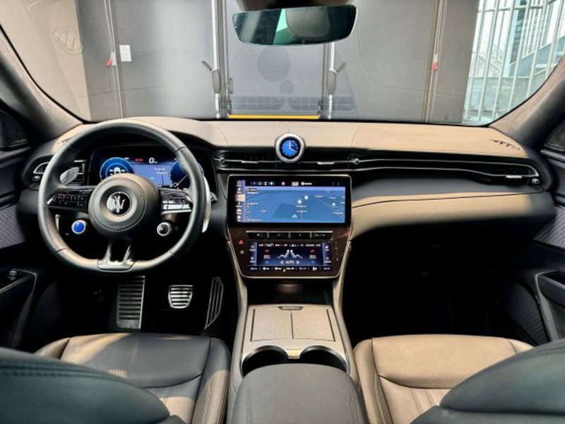 Maserati Grecale usata a Torino (13)