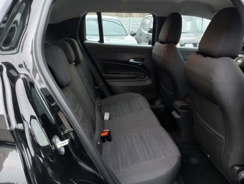 Jeep Avenger nuova a Brescia (16)