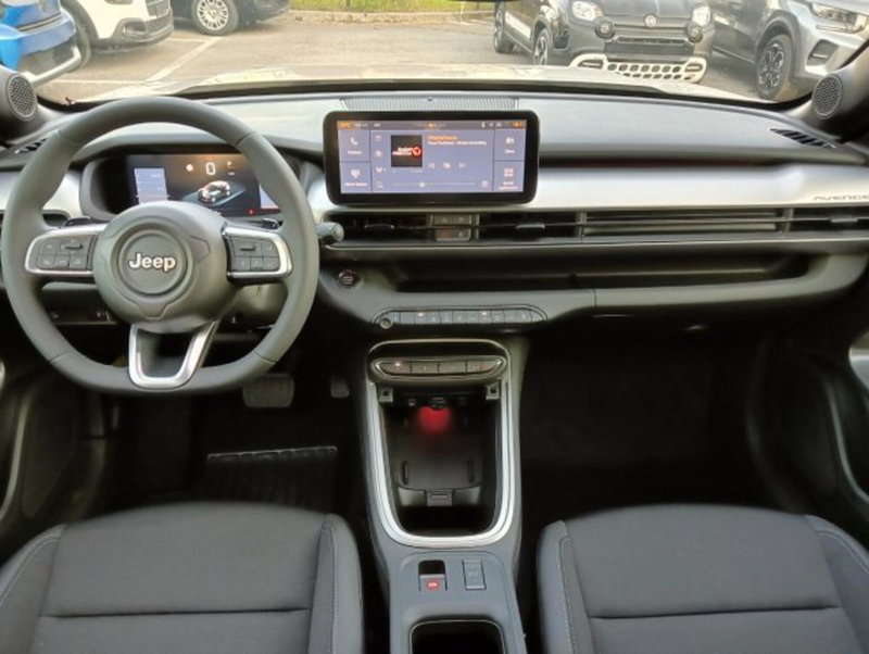 Jeep Avenger nuova a Brescia (11)