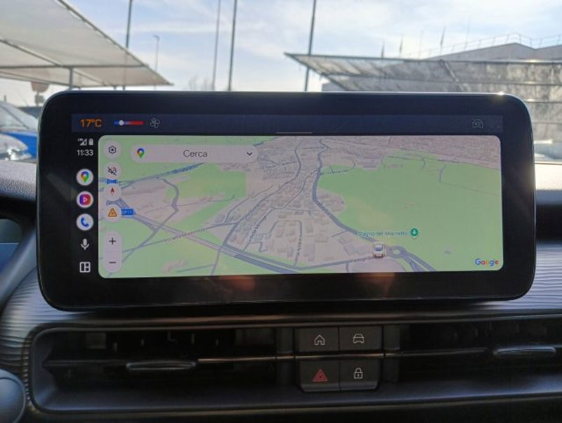 Jeep Avenger nuova a Brescia (14)