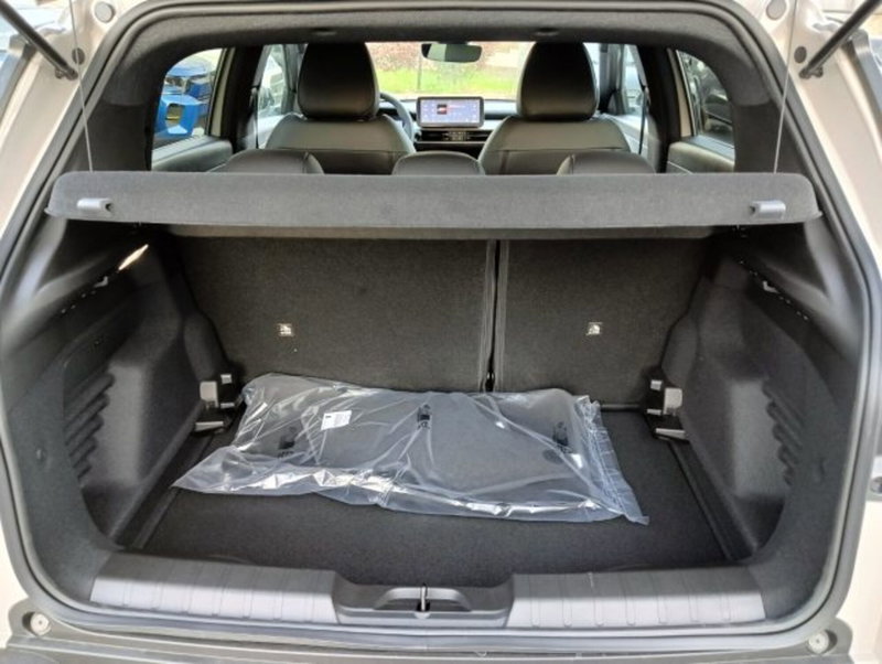 Jeep Avenger nuova a Brescia (17)