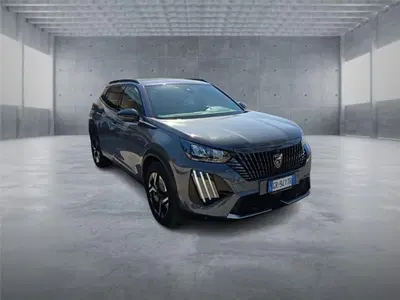 Peugeot 2008 BlueHDi 130 S&amp;S EAT8 Allure Pack del 2024 usata a Bari