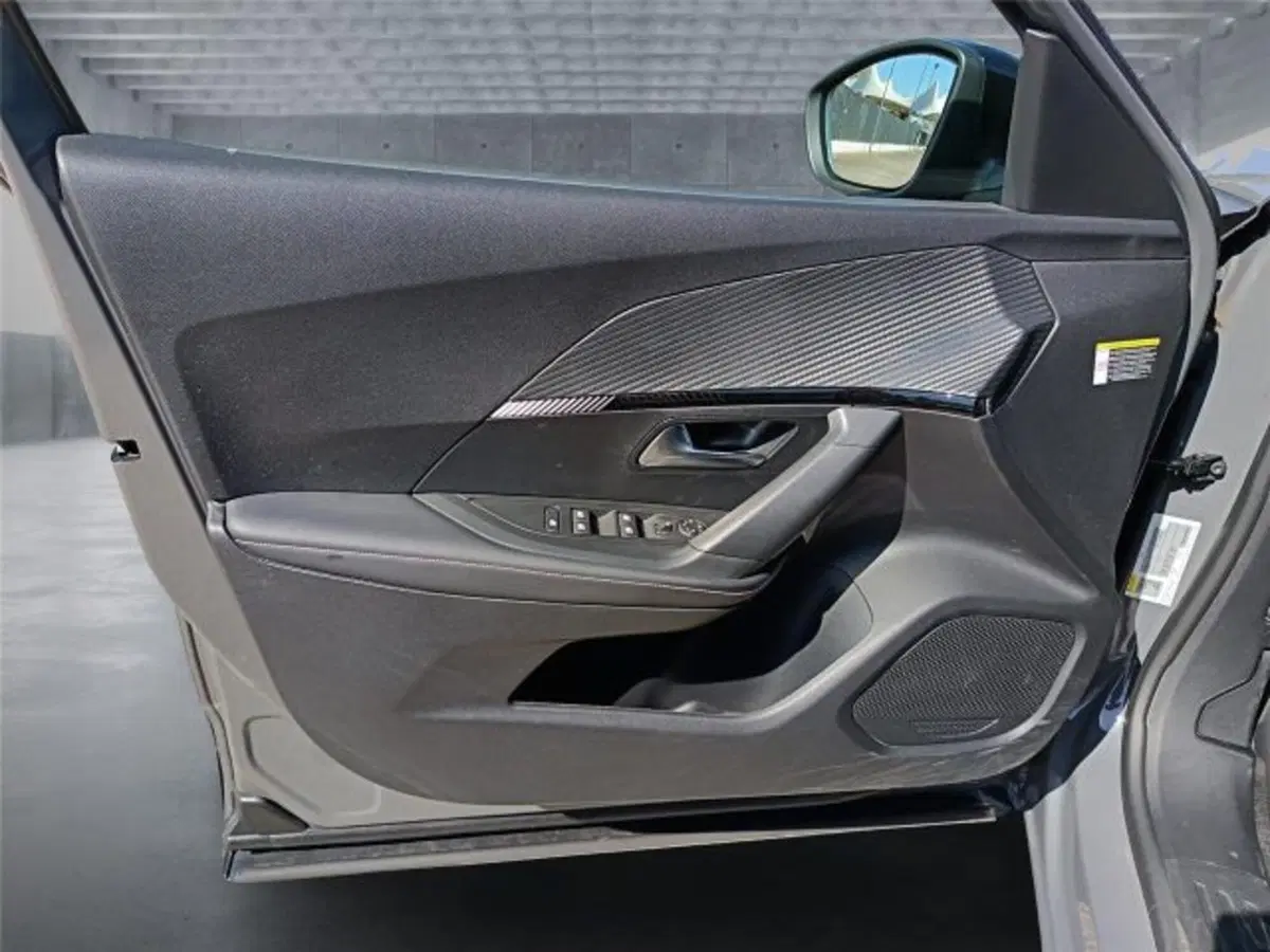 Peugeot 2008 usata a Bari (9)