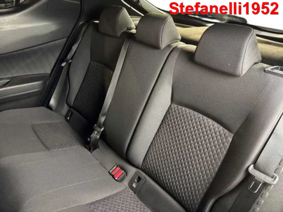 Toyota Toyota C-HR usata a Bologna (9)