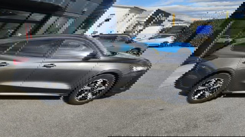 Ford Focus Station Wagon usata a Lucca (3)