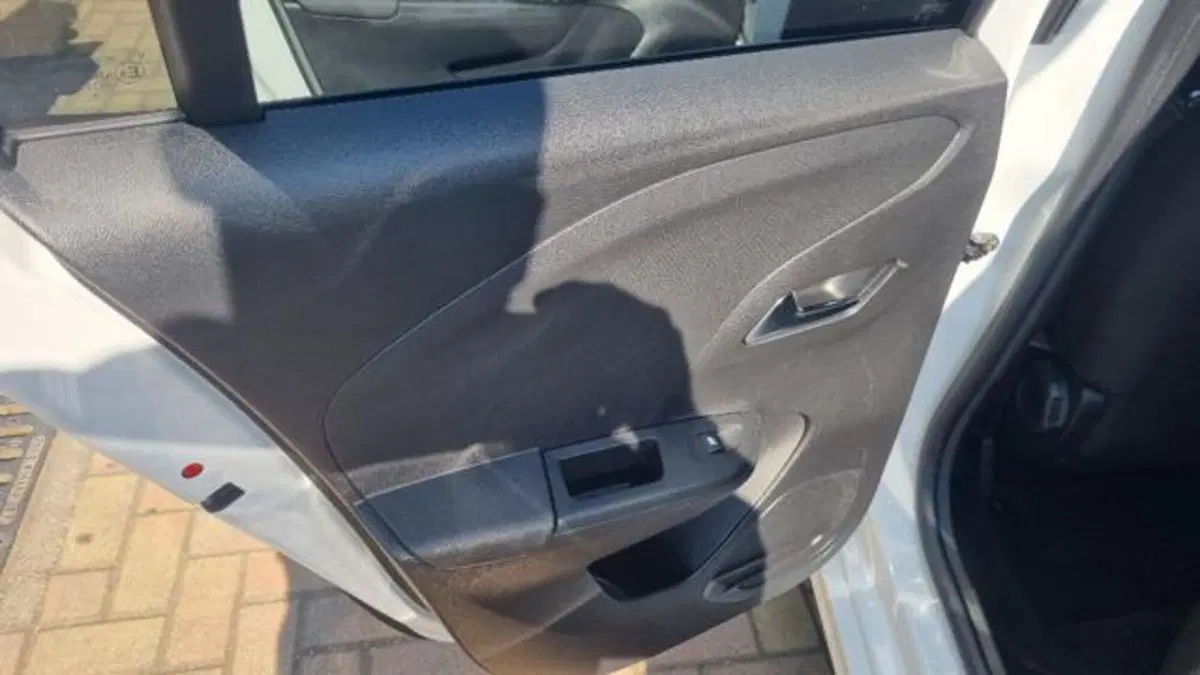 Opel Corsa usata a Savona (18)