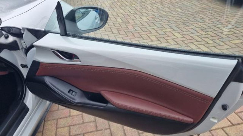 Mazda MX-5 usata a Savona (17)