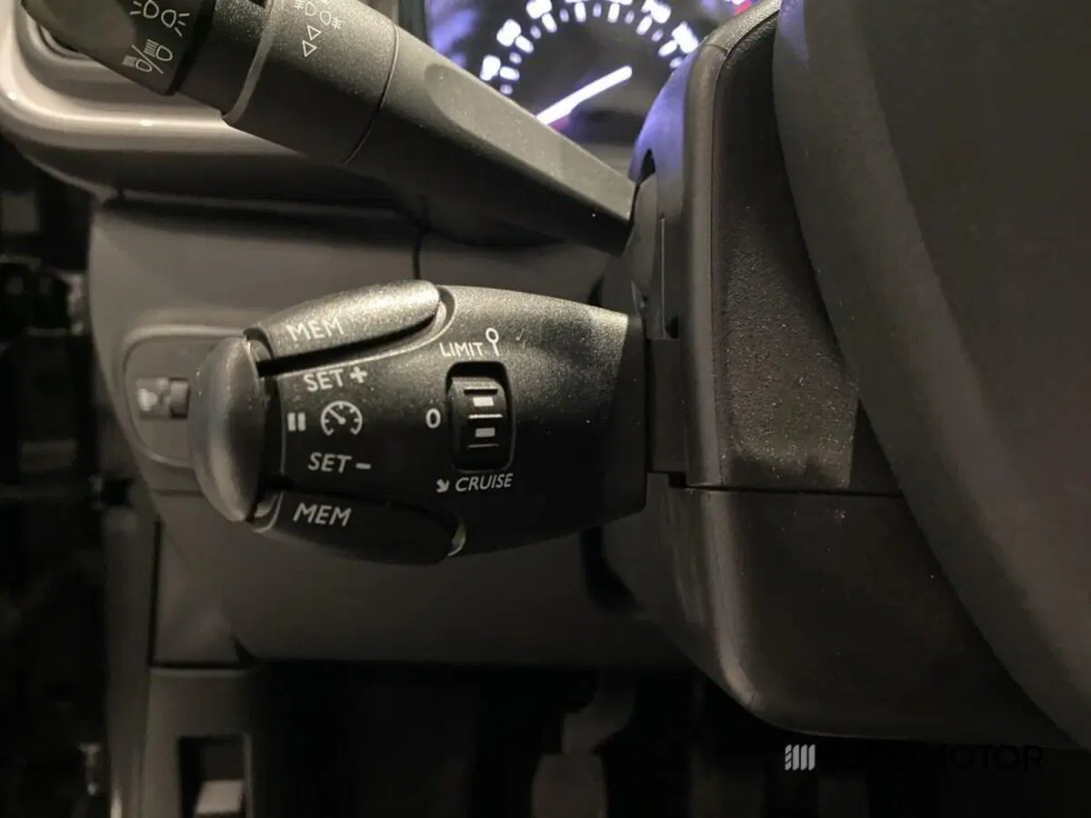 Citroen C3 usata a Bari (15)