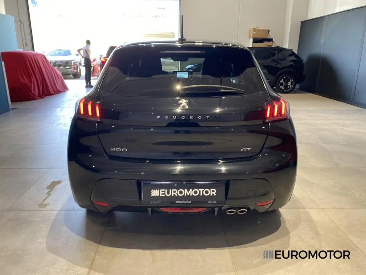 Peugeot 208 usata a Bari (9)