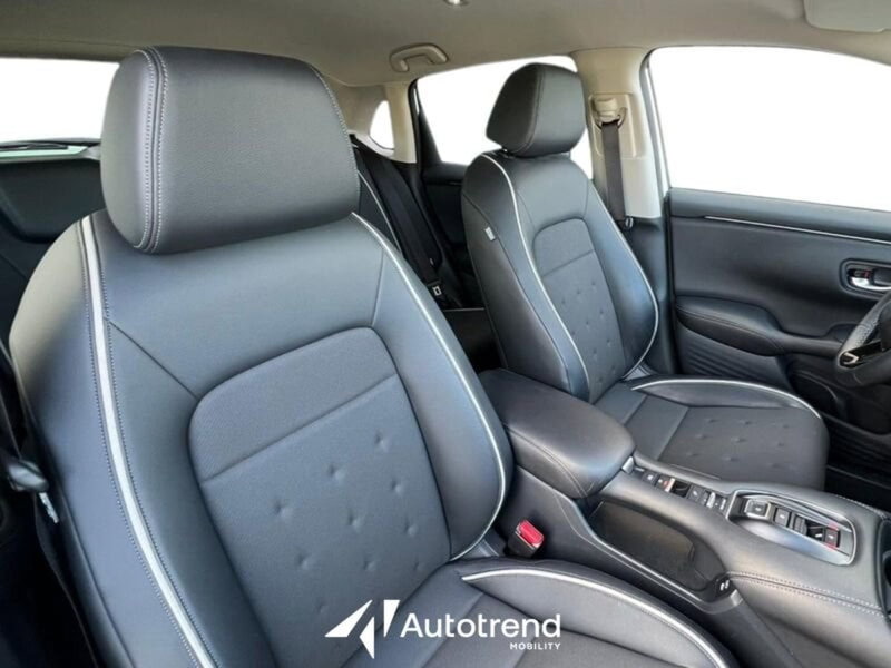 Honda ZR-V usata a Lecce (8)