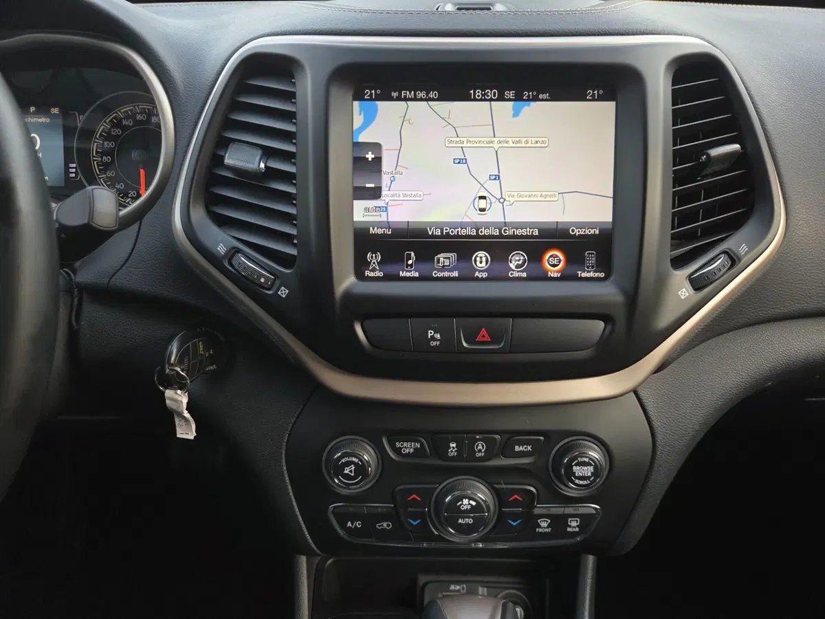 Jeep Cherokee usata a Torino (10)