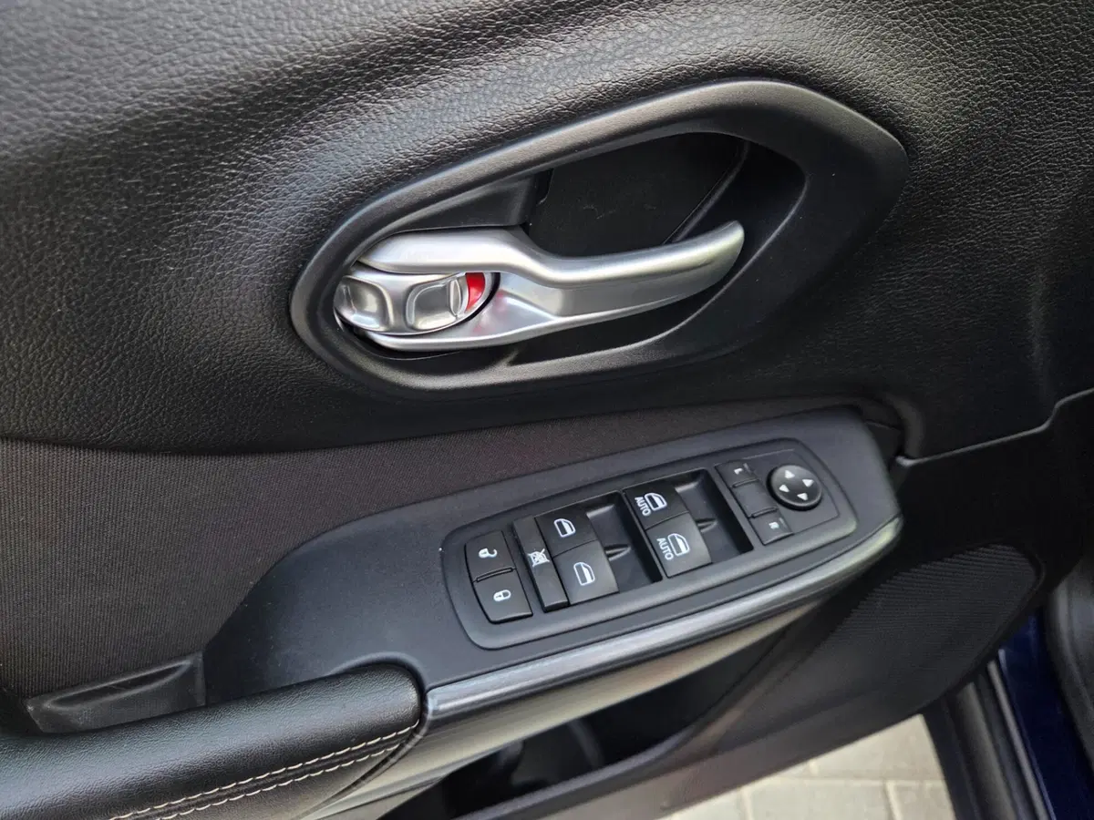 Jeep Cherokee usata a Torino (19)