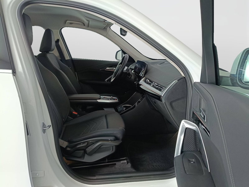 BMW iX1 usata a Ascoli Piceno (11)