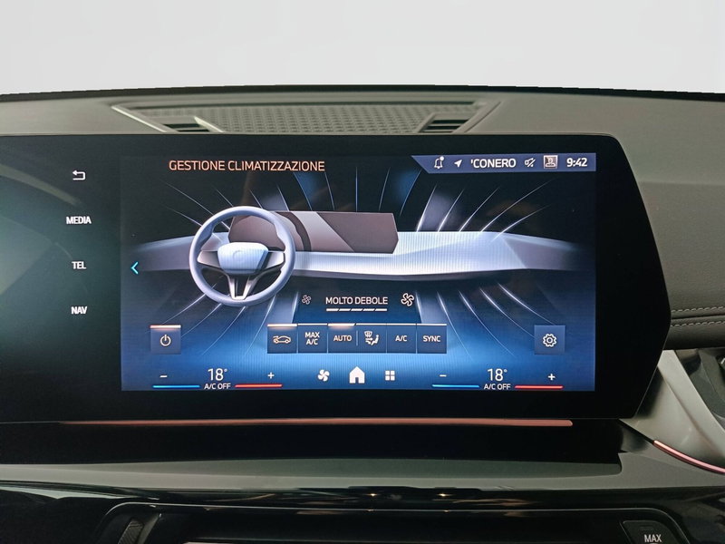 BMW iX1 usata a Ascoli Piceno (14)