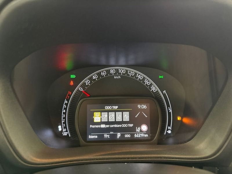 Toyota Aygo X usata a Prato (17)