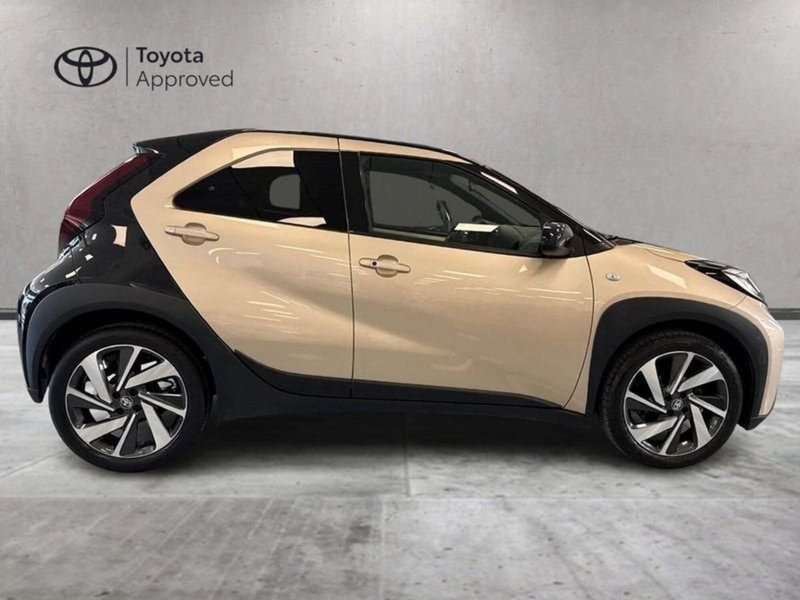 Toyota Aygo X usata a Prato (6)