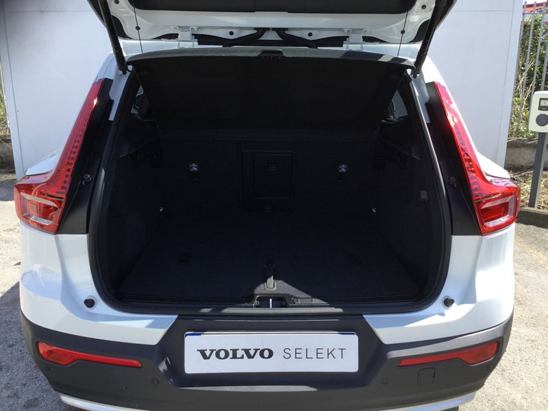 Volvo XC40 usata a Napoli (13)