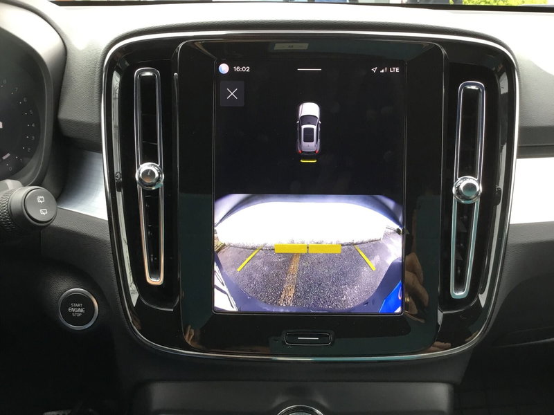 Volvo XC40 usata a Napoli (14)