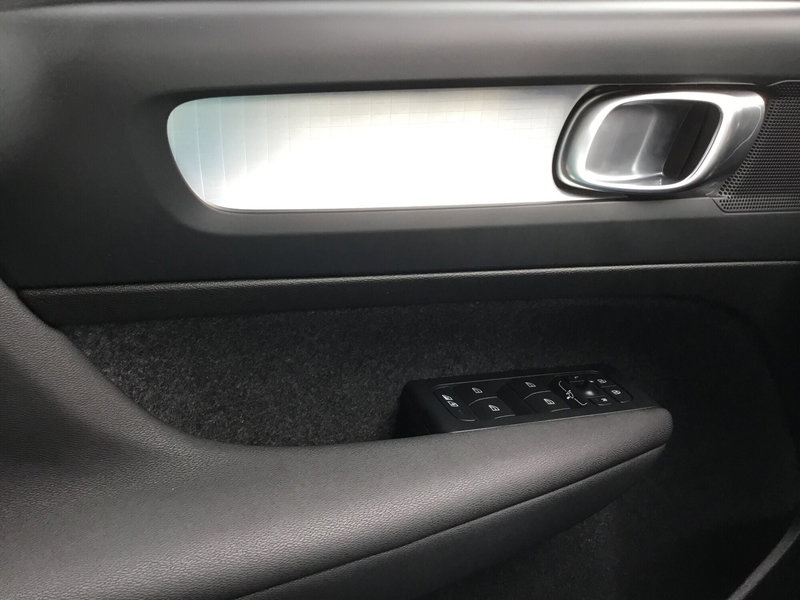 Volvo XC40 usata a Napoli (15)