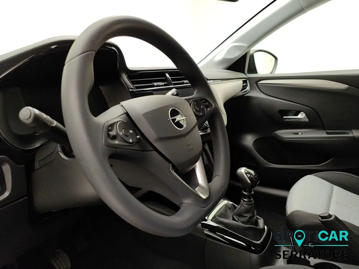 Opel Corsa nuova a Como (9)