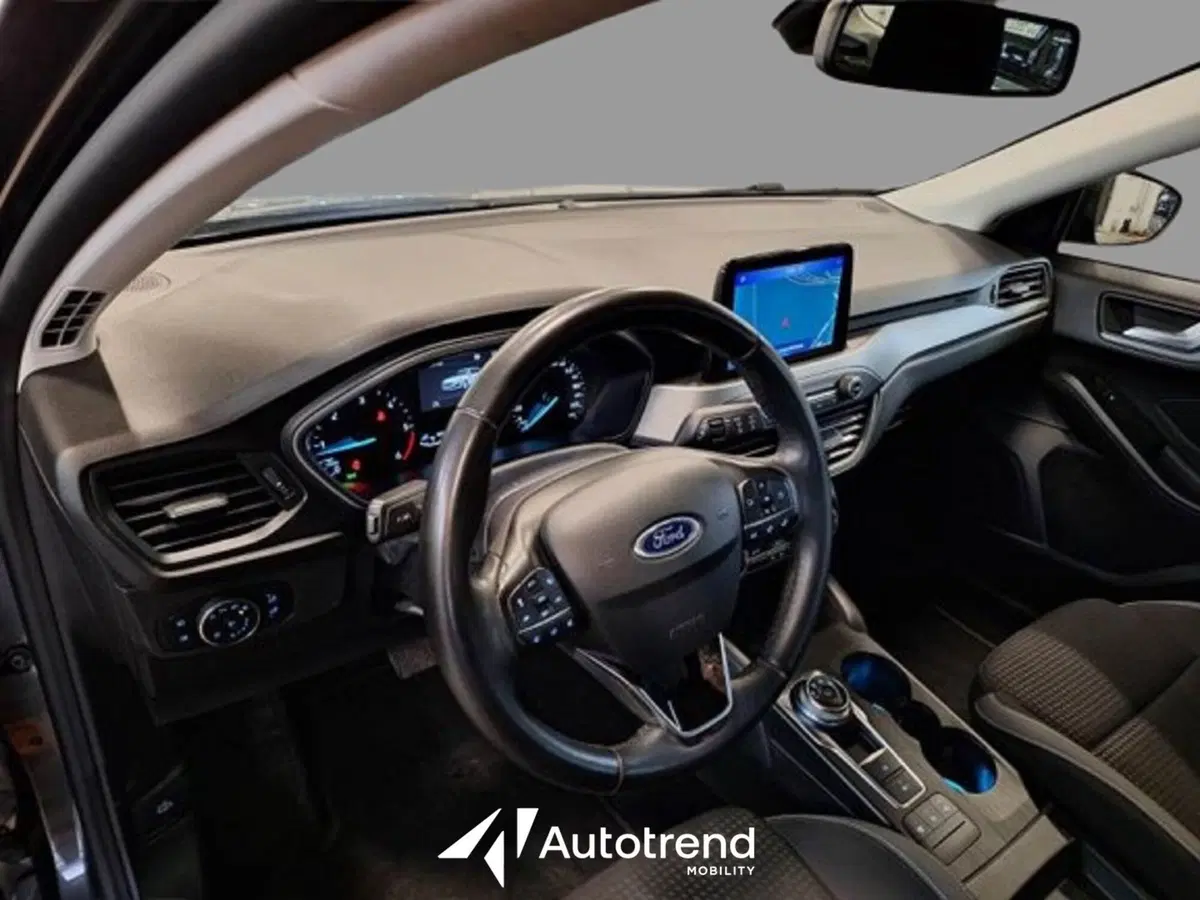 Ford Focus Station Wagon usata a Bari (15)