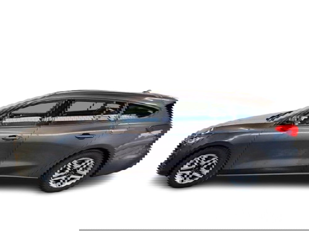 Ford Focus Station Wagon usata a Bari (4)