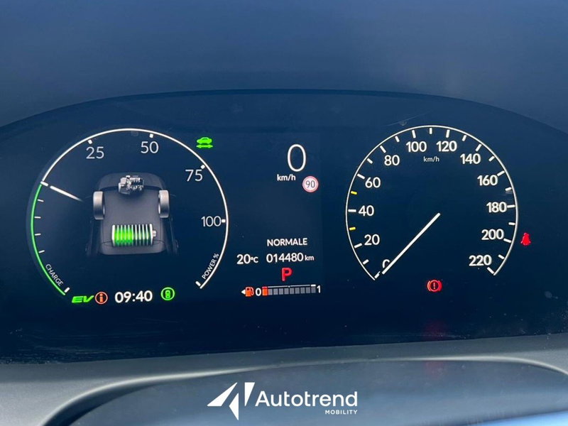 Honda ZR-V usata a Bari (16)