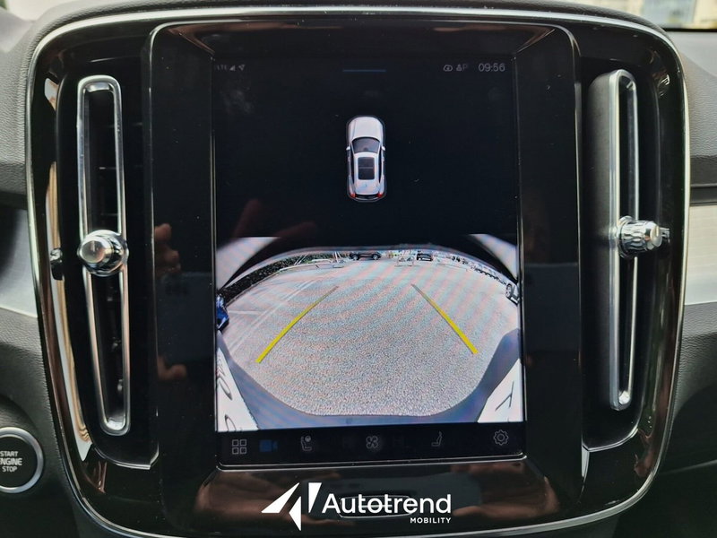 Volvo XC40 usata a Bari (12)