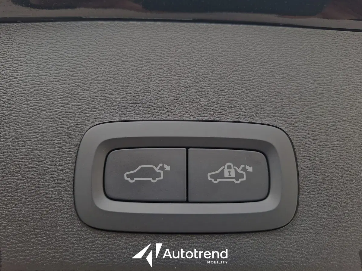 Volvo XC40 usata a Bari (15)
