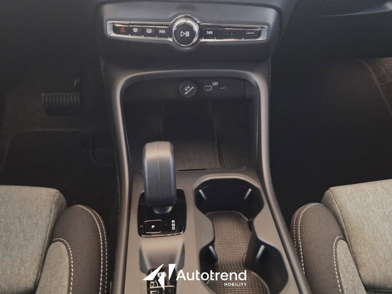 Volvo XC40 usata a Bari (10)