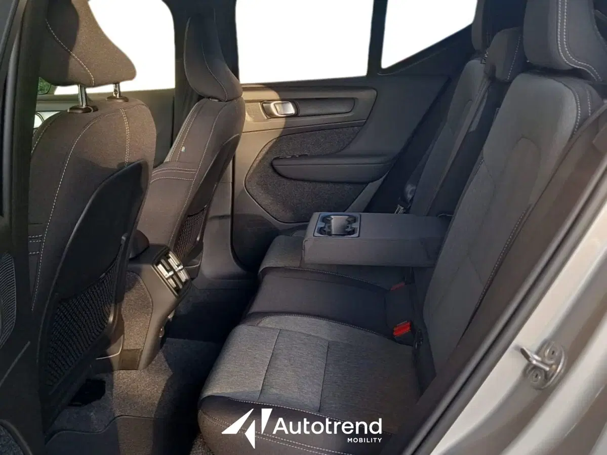 Volvo XC40 usata a Bari (12)