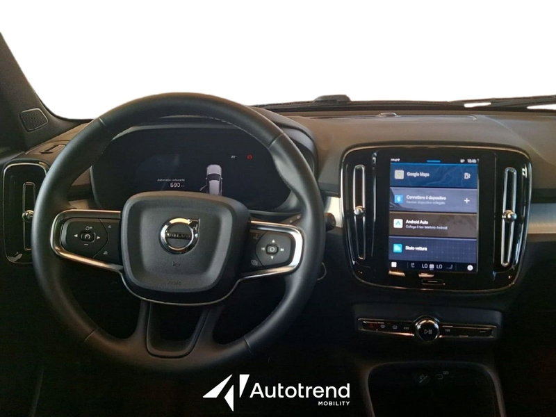 Volvo XC40 usata a Bari (8)