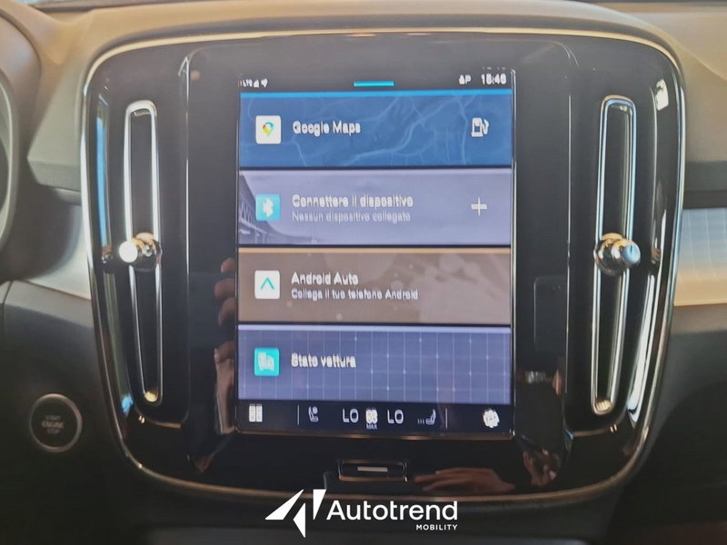 Volvo XC40 usata a Bari (9)