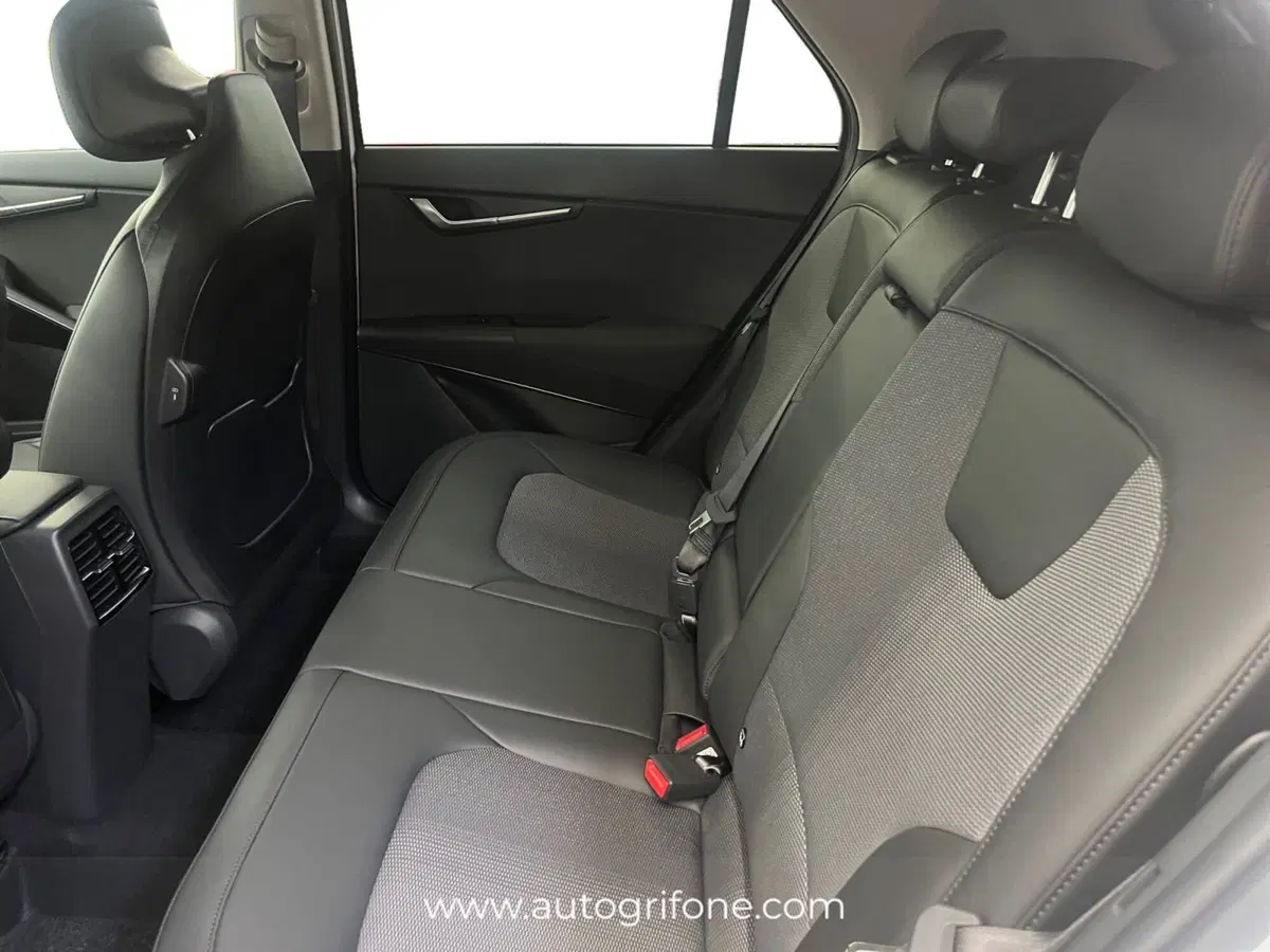 Kia Niro nuova a Modena (13)