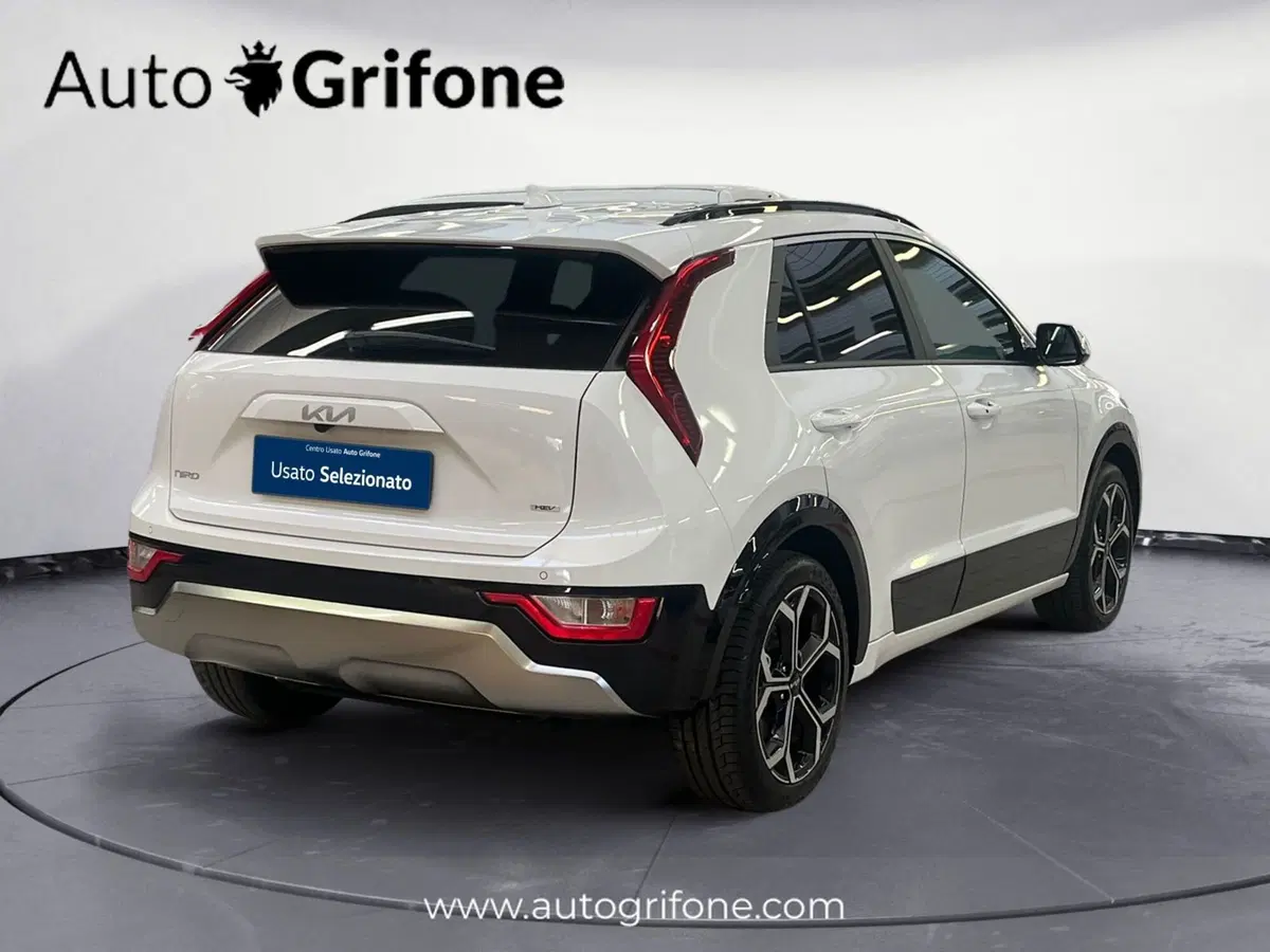 Kia Niro nuova a Modena (5)