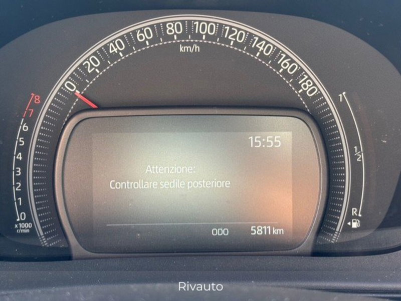 Toyota Aygo X usata a Como (11)