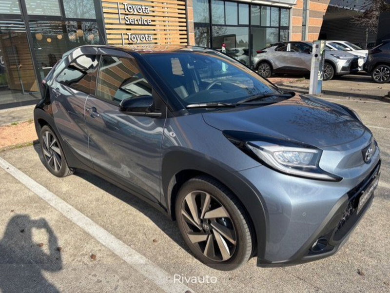 Toyota Aygo X usata a Como (18)