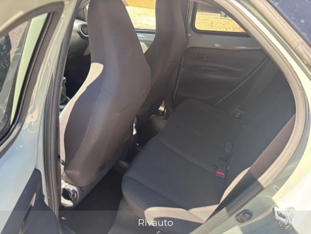 Toyota Aygo X usata a Como (5)