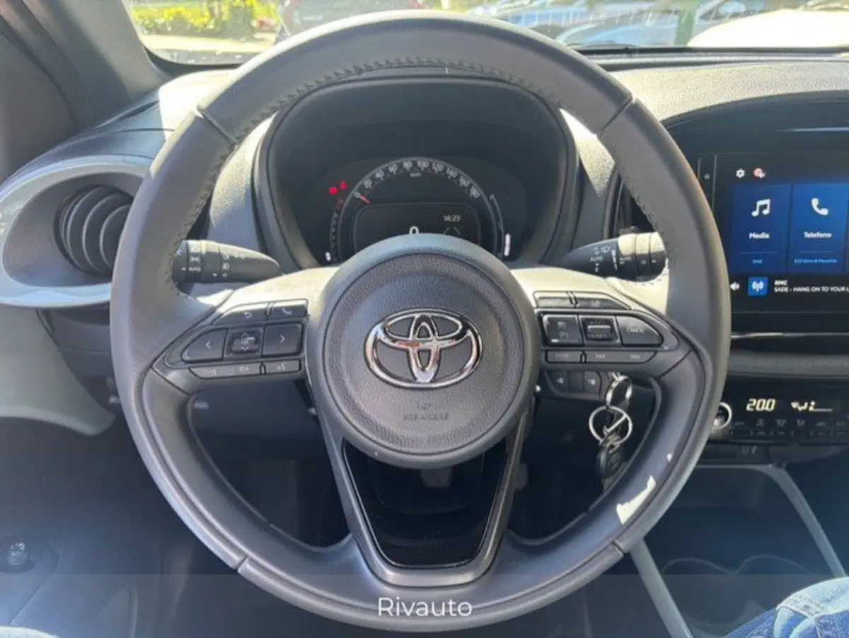 Toyota Aygo X usata a Como (6)