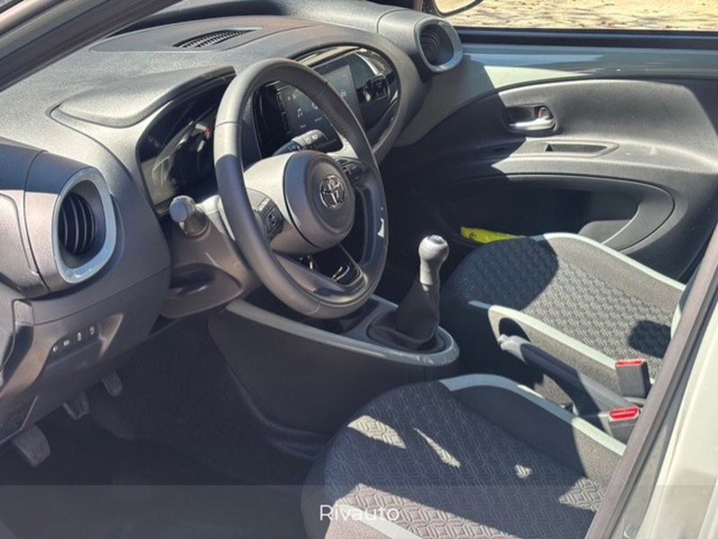 Toyota Aygo X usata a Como (7)