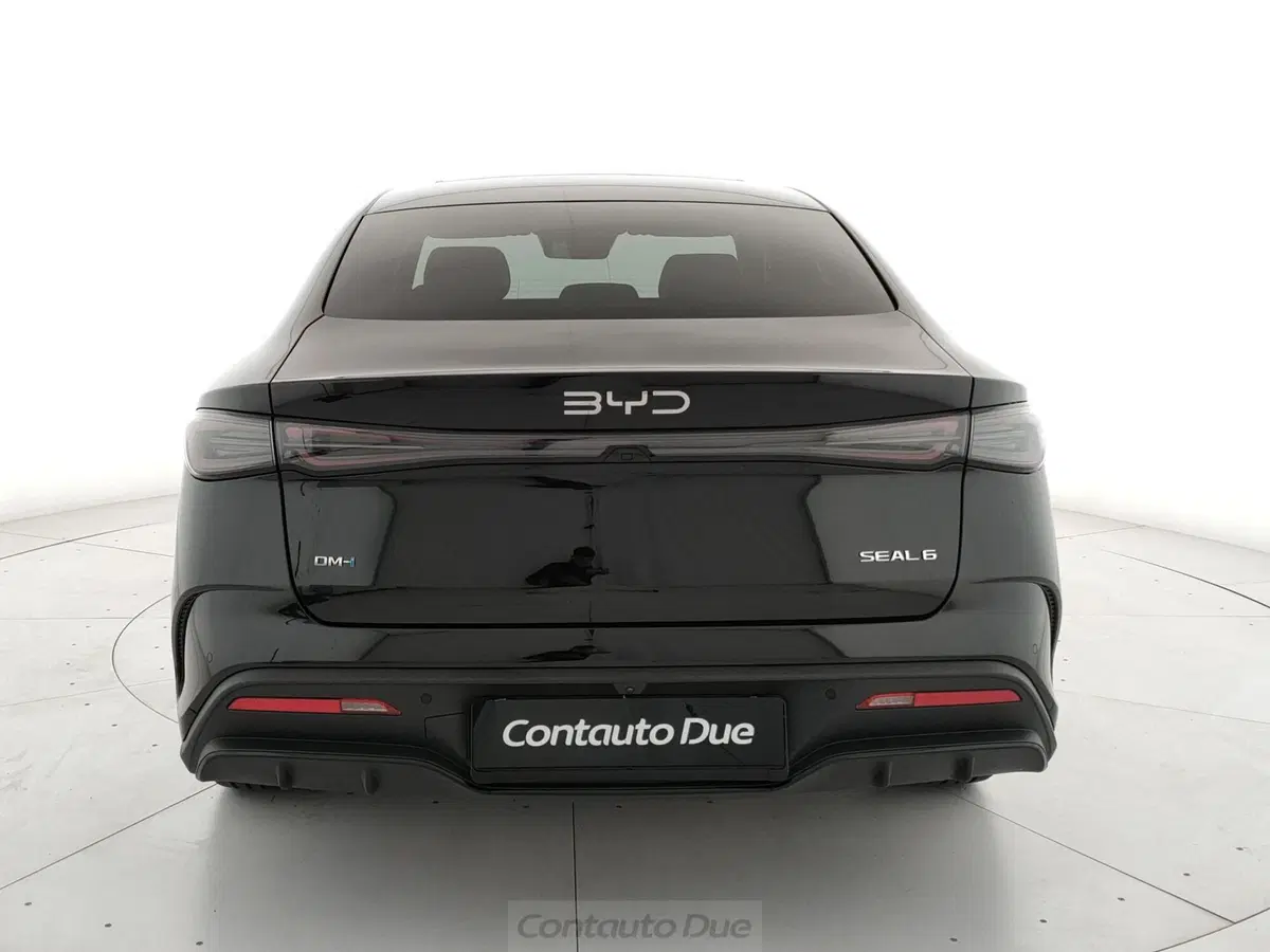 Byd Seal 6 DM-i nuova a Caserta (6)
