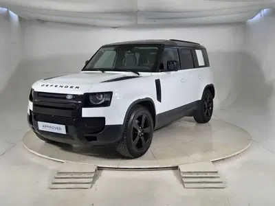 Land Rover Defender 110 3.0d i6 mhev SE awd 200cv auto 6p.ti del 2024 usata a Torino